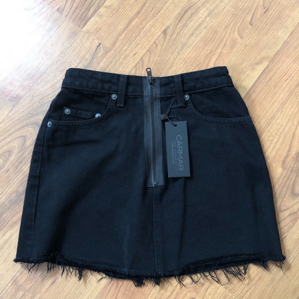 NWT Carmar skirt 🖤